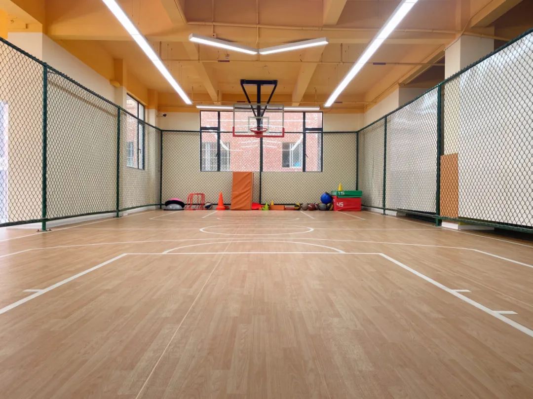 幼儿篮球技巧班_幼儿篮球教学方法_教幼儿的篮球技能动作有哪些