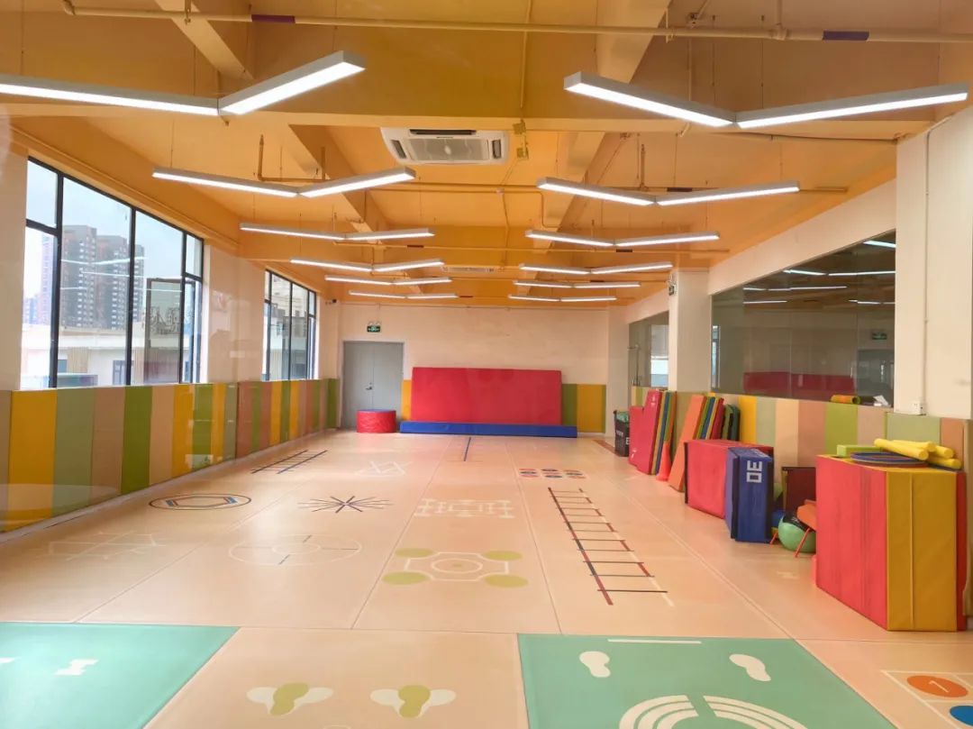 教幼儿的篮球技能动作有哪些_幼儿篮球教学方法_幼儿篮球技巧班