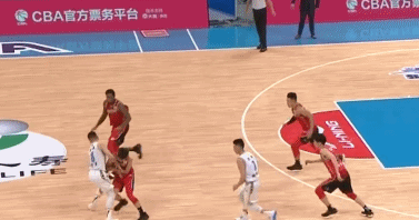 篮球判罚是什么意思_篮球规则怎么判_篮球判罚球规则