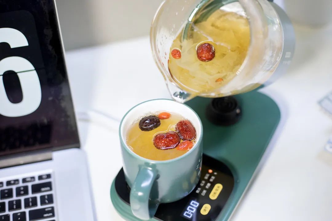 网红健身水杯_健身运动水杯十大排名_女明星健身水杯推荐