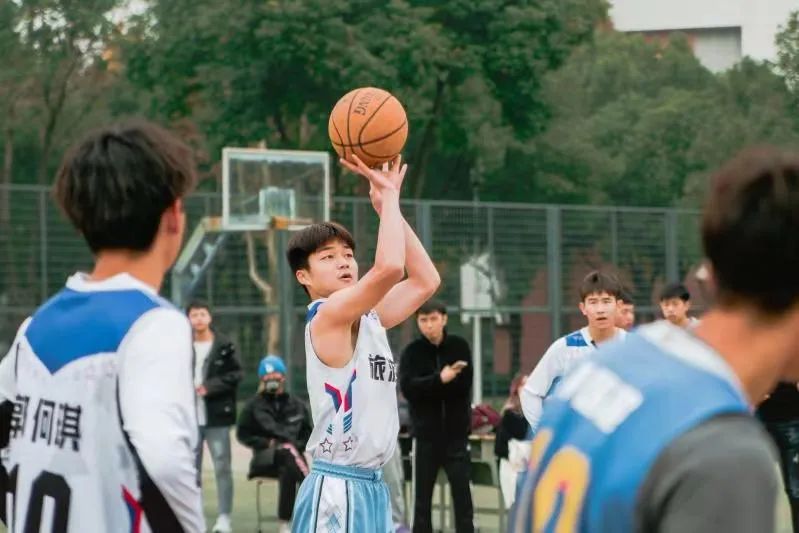 罚篮球出场规则是什么_罚篮球出场规则图解_被罚出场的篮球规则