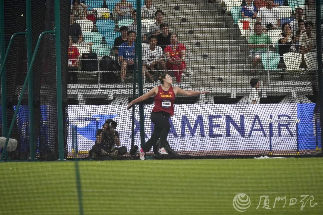 跳高女子冠军美国是哪个队_美国女子跳高冠军是谁_国外跳高女选手