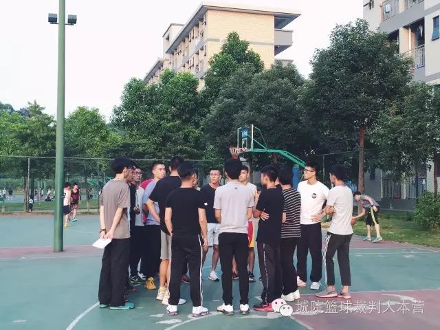 篮球规则条文_篮球规则条款_篮球的900条规则