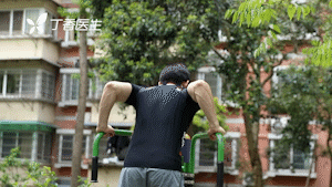 健身肩胛骨肌肉酸痛_肩胛骨健身_肩胛骨健身