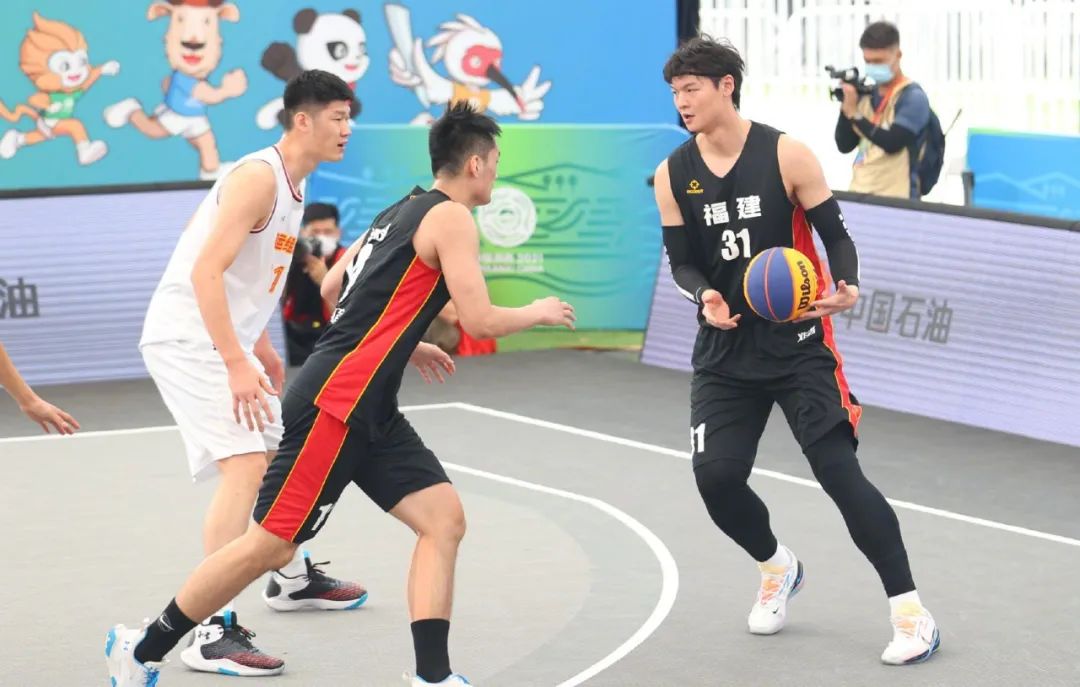 篮球怎么靠规则赢_篮球赢规则靠什么发球_篮球靠打规则