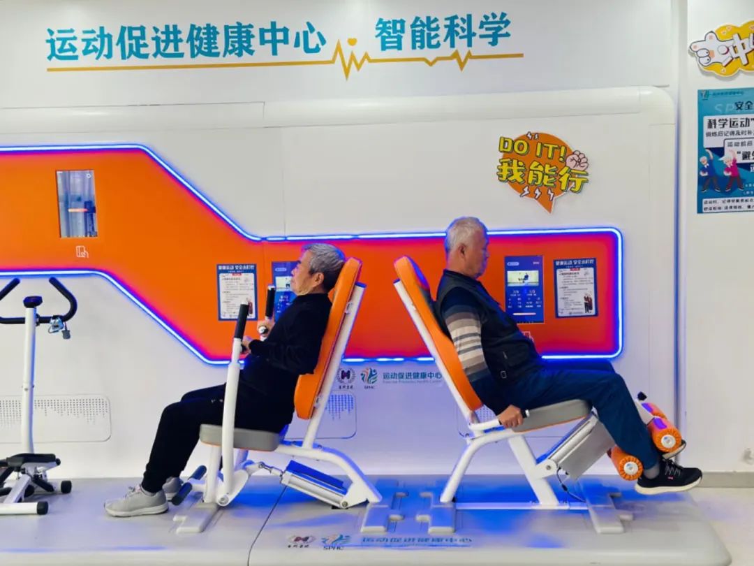 室外健身器材老人用_室外老年人健身器材大全_器材室外健身老人用什么好