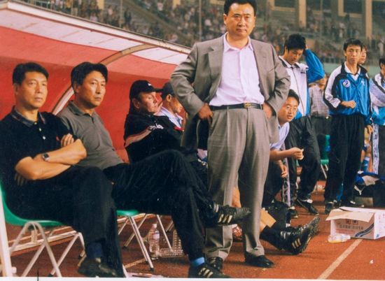 大连万达足球光辉历史_原大连万达足球队老队员名单_大连万达足球前身